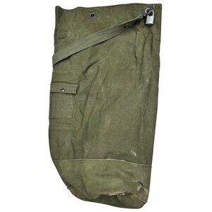 Vintage U.S. Military Green Canvas Duffle Bag With Lock & Shoulder Strap 32j